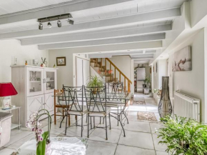 Pretty Holiday Home in Dax with Garden